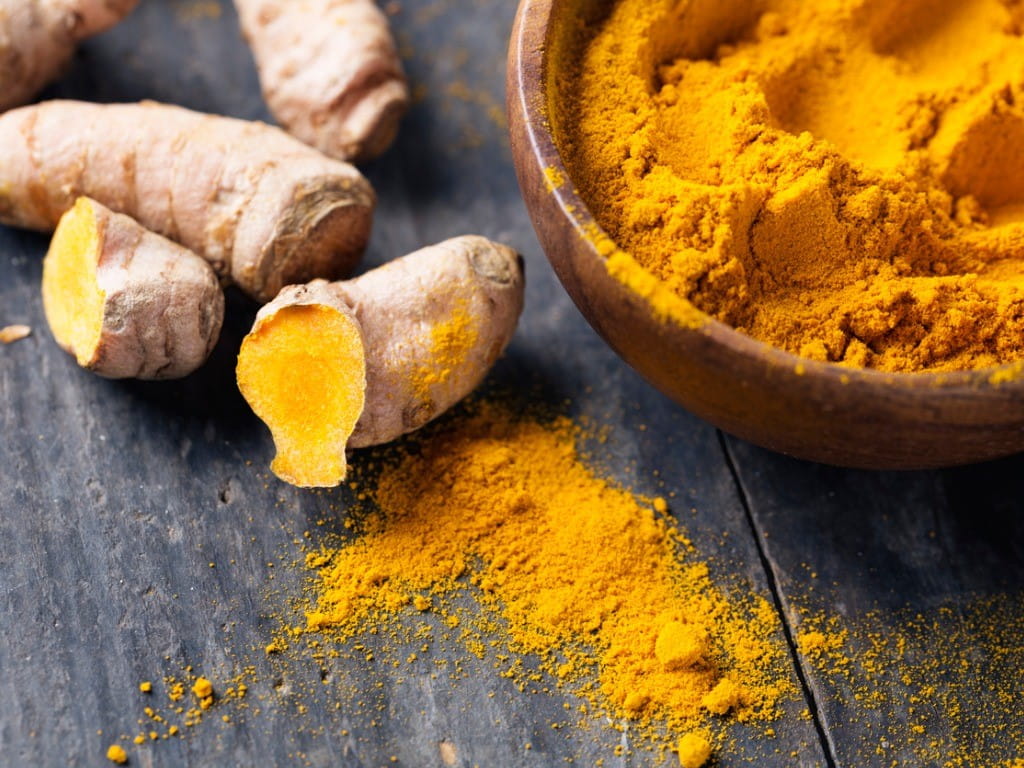 turmeric roots and powder